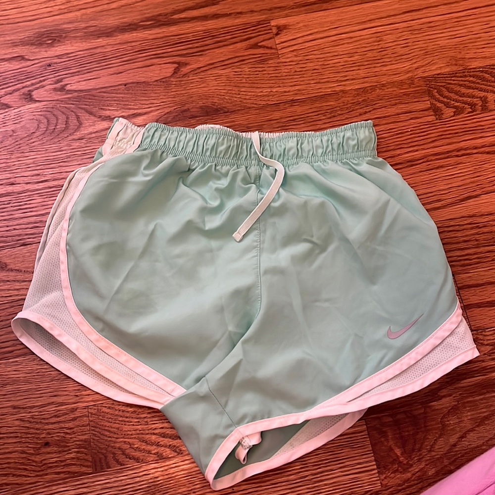WOMENS NIKE SHORTS